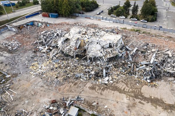 מעל ל-100 הרוגים ברעידת אדמה במרכז סין