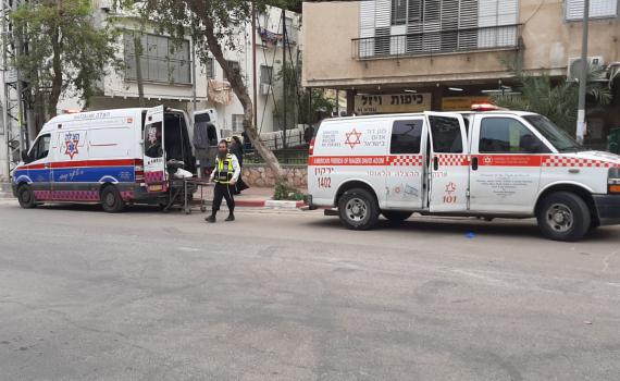 בני ברק: בן 73 נפגע מרכב, ככל הנראה בטעות. צפו