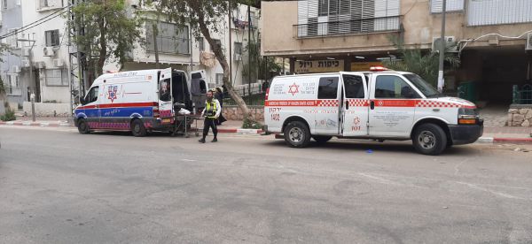 בני ברק: בן 73 נפגע מרכב, ככל הנראה בטעות. צפו