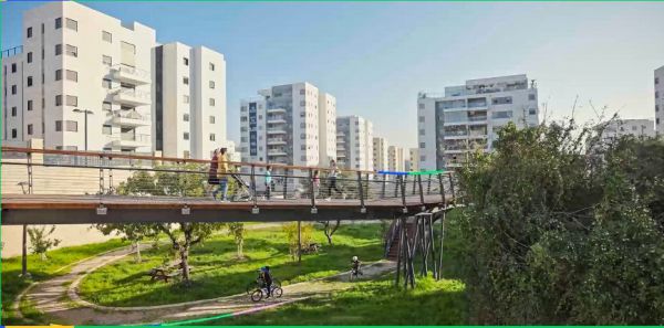 בואו לגדול בחממה עירונית: הכירו את חריש