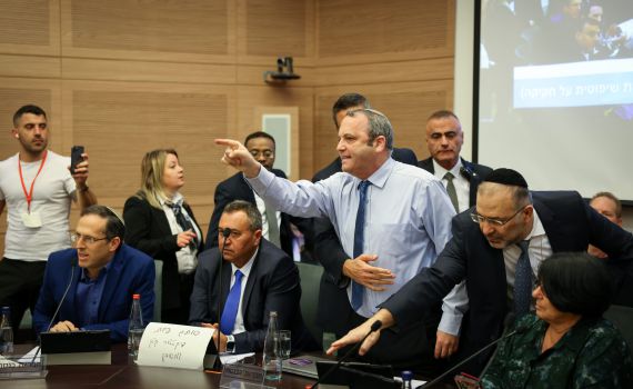 האופוזיציה לא הצביעה: הרפורמה המשפטית אושרה