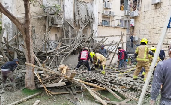 מודיעין עילית: פיגומי באתר בנייה קרסו – במקום לכוד