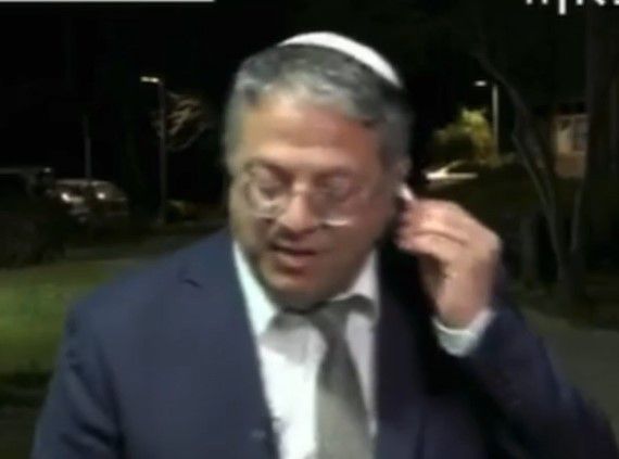 צפו: איתמר בן גביר התעצבן ונטש באמצע ראיון