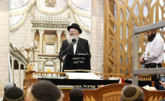 צפו: שיעורו השבועי של הרב שמואל אליהו