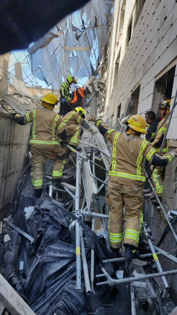 רמת גן: פיגומים קרסו באתר בנייה; שני פועלים נהרגו