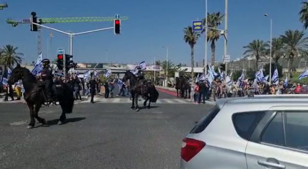 חשד שתקף שוטר: נעצר תושב חיפה במהלך הפגנה