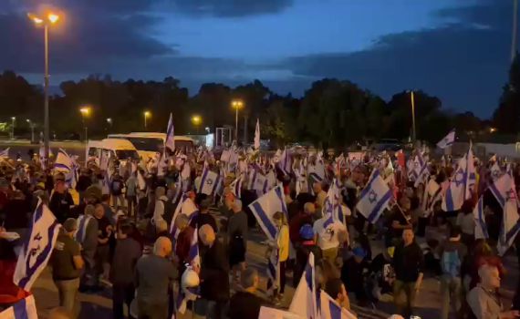 אנשי התקשורת מתמוגגים: "היום אני גאה להיות חרדי"