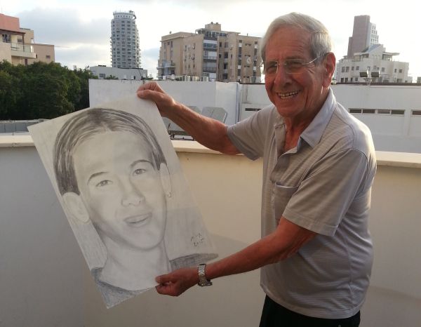 מחווה מרגשת: חיים טופול צייר לאב השכול את בנו