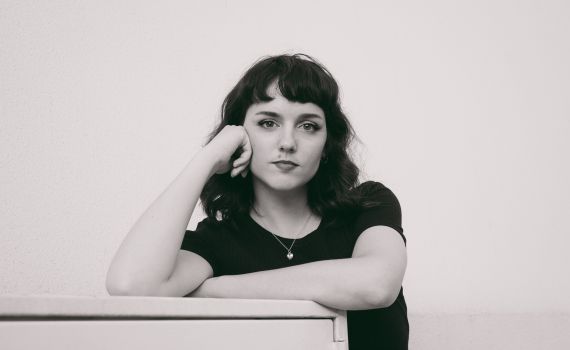 שלושה אקורדים ואינסוף רכות | הסינגל החדש של ענת מושקובסקי