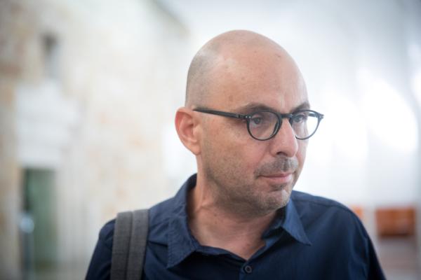 אלדד יניב חושף: כך השמאל מתכנן להדיח את נתניהו