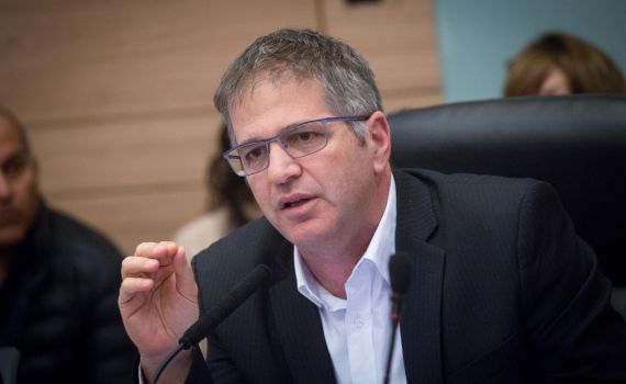 קיש נלחם במוסדות החרדיים שלא מלמדים ליבה