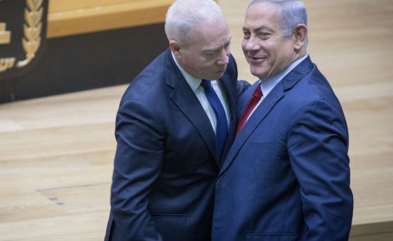 יו״ר הקואליציה מאיים על גלנט: "לא נקבל מצב כזה"