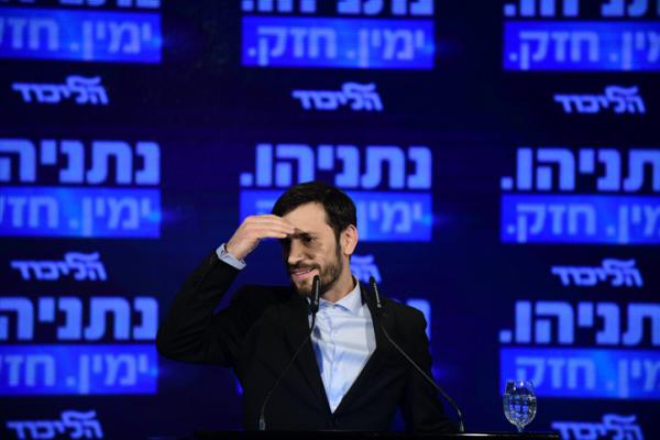 אלירז שדה מתהפך: "מוגבל ומפוחד; סיים את תפקידו"