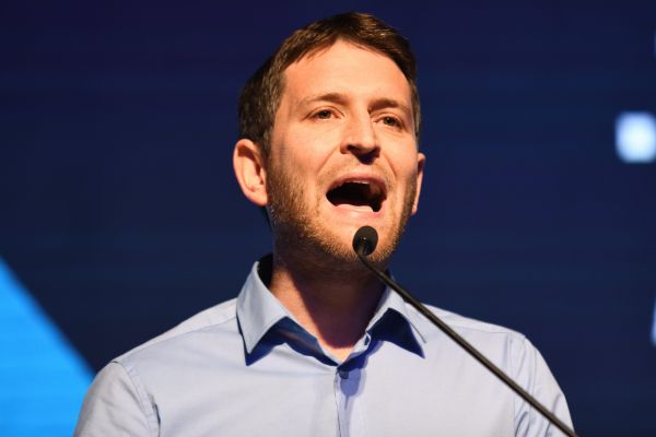 יאיא פינק משיב לטענות: "הכסף יועבר בקרוב"