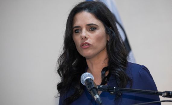 איילת שקד משיבה לסמוטריץ': "איך אתה לא מתבייש?"