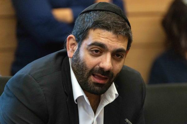 כהונת הרבנים הראשיים תוארך; הבחירות יידחו בחצי שנה