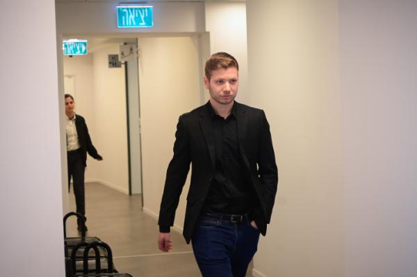 יאיר נתניהו מגיב: מגיל 5 אני מתמודד עם זה