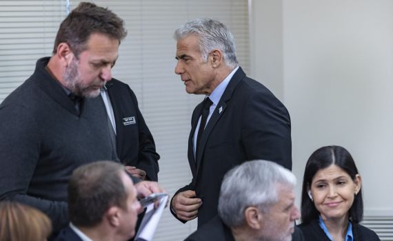 יועצו של לפיד: לא אעשה מילואים תחת שלטון נתניהו