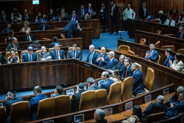 סקר: זה השר הגרוע ביותר בממשלה; ומי הכי טוב?