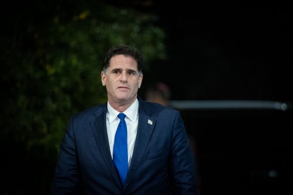 השר דרמר התפטר מתפקידו: "הבטחתי למשפחתי"