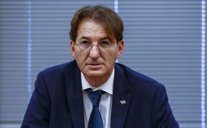 ביסמוט לראש אכ"א: קדם את הפקודה שתסדיר גיוס חרדים