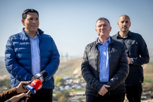 לראשונה: חברי ליכוד ומחנה ממלכתי בהודעה משותפת