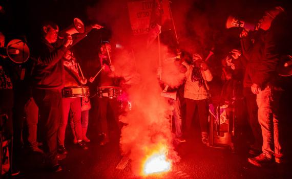 "לך כנוס את כל היהודים" – עכשיו? איך בדיוק?