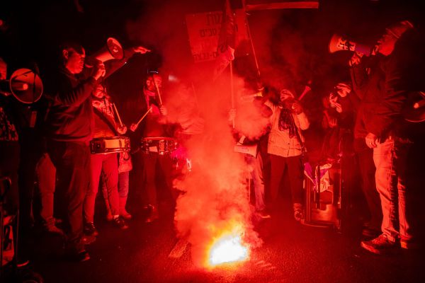 "לך כנוס את כל היהודים" – עכשיו? איך בדיוק?