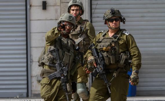 20 כדורים לעבר הנהג, שנורה לעיני אשתו וילדיו