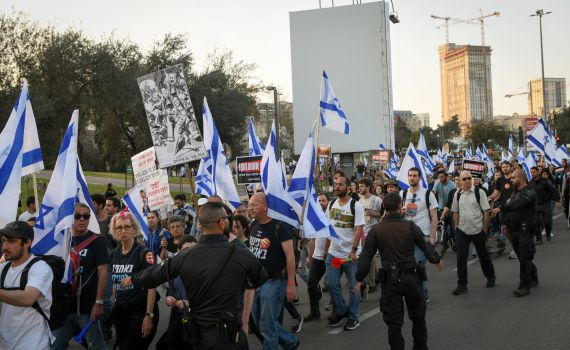 דיווח: עיריית ירושלים נגד מחאת המילואימניקים