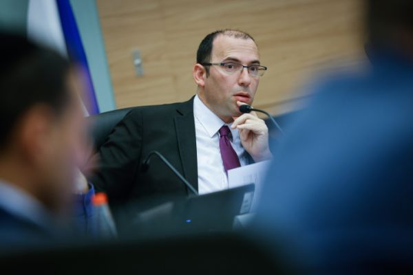 קצין הכנסת בהנחיה לשמחה רוטמן: "אל תגיע"