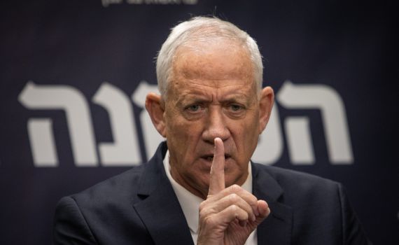 גנץ תוקף את רה"מ נתניהו: "סכנה לביטחון המדינה"