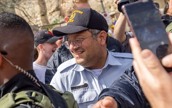 בזמן שהאוצר תוקע לבן גביר תקציב, הקצינים מתמרדים