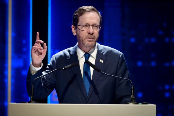 הנשיא משיב: "מציע לכולם ללמוד את המתווה"