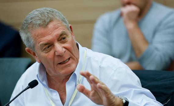 לזכר אשתו: גיורא ירון במיזם לעידוד אומנות ישראלית