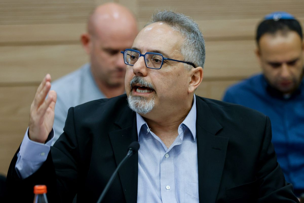 יובל אלבשן בוועדת החוקה: "שום דבר פה לא קדוש"