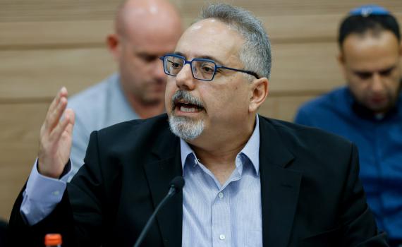 יובל אלבשן בוועדת החוקה: "שום דבר פה לא קדוש"