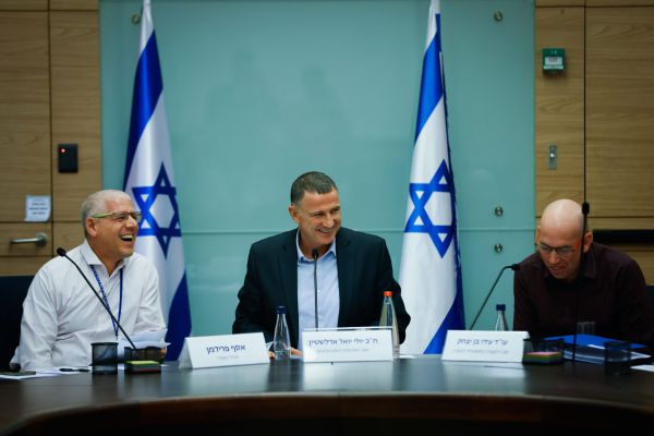 מעצר הלוחמים: ועדת החוץ והביטחון התכנסה לדיון דחוף