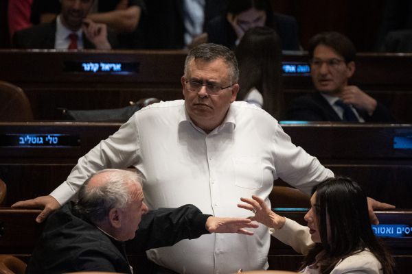 משבר בקואליציה: ח"כים מאיימים לא להגיע להצבעה