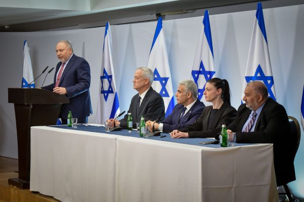 ליברמן תוקף: "אסור ליפול למלכודת של נתניהו"