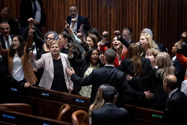 במקום לדחות עדות: האופוזיציה דחתה לנתניהו את הדיון בכנסת