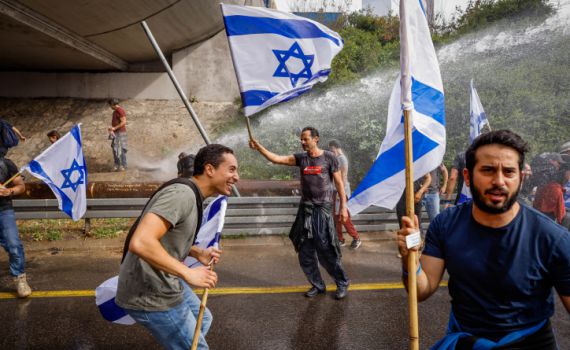 המחאה נמשכת: עשרות מפגינים נעצרו ברחבי הארץ