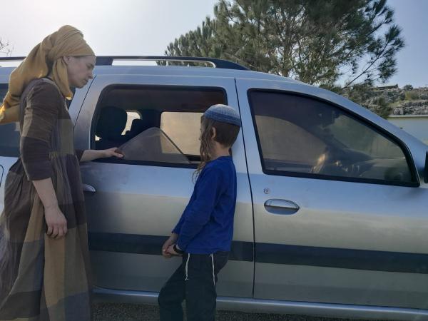 פיגוע אבנים נוסף: "התינוק ישב סנטימטרים משם"