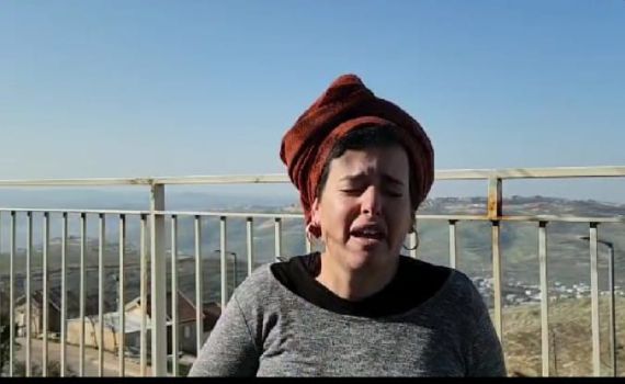 האם השכולה ליאיא פינק: "התרמה לכפר המרצחים"