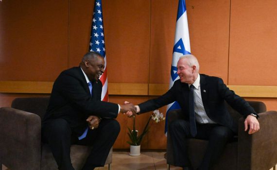 גלנט לאוסטין: "אנחנו ניצבים בפני תקופה קריטית"