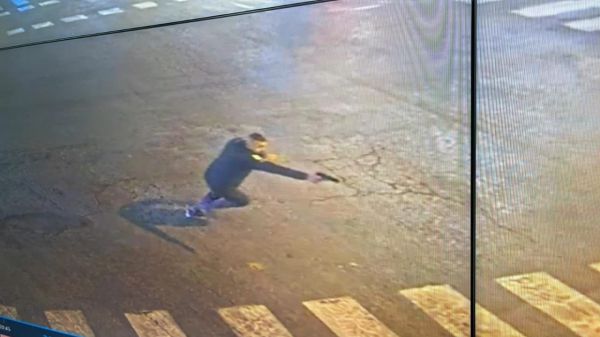 תיעוד: רגעי נטרול המחבל מהפיגוע בתל אביב