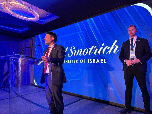 סמוטריץ' בארה"ב: "אסור לשכוח שאחים אנחנו"