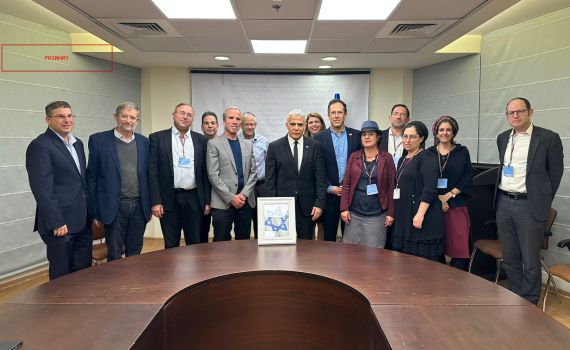 רבנים ורבניות סרוגים נפגשו עם יאיר לפיד