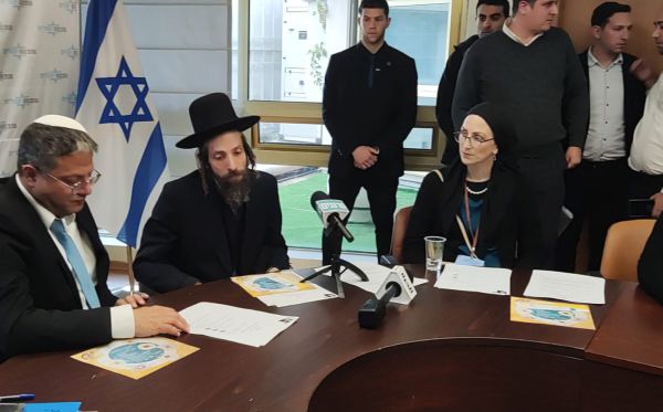 "יש לי עוד 7 ילדים בבית ואין לי תשובות לתת להם"