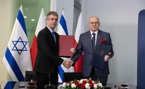 הסוף למשבר: פולין מחזירה את השגריר לישראל